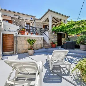 Skevini Dvori Ferienhaus